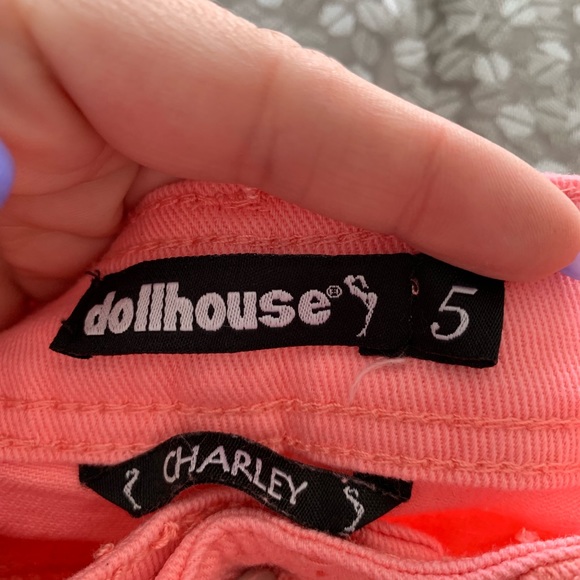 Dollhouse Size 5 cropped jeans - Picture 2 of 3